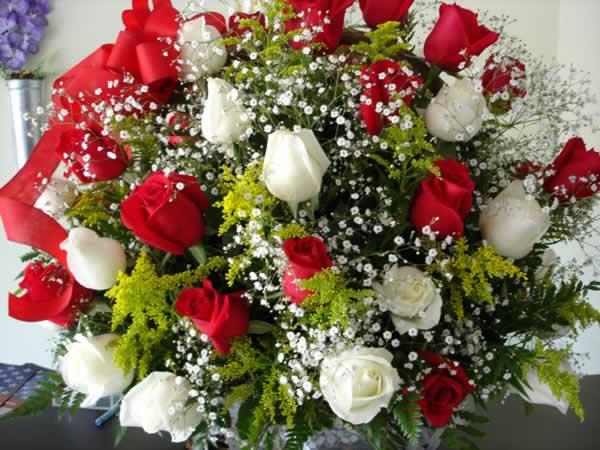 Buquê com 18 Rosas